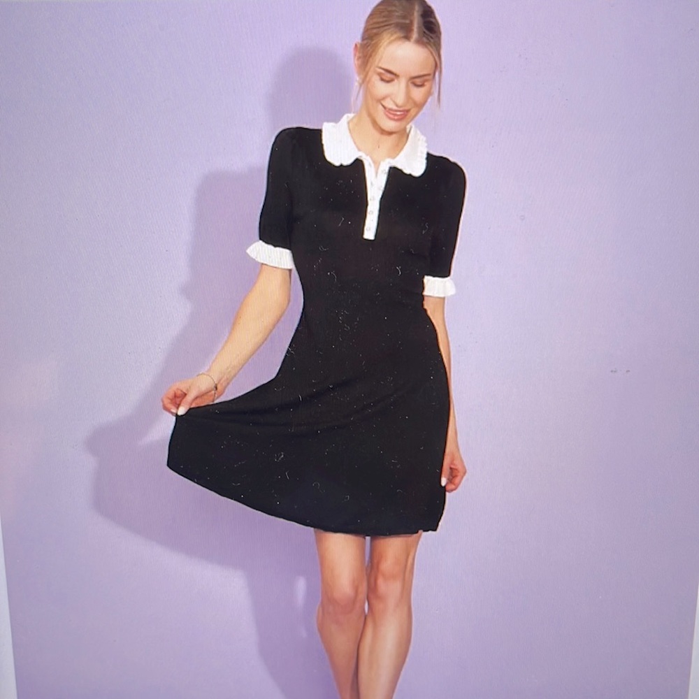 CECE Women’s Ruffle Collar and Short Puff Sleeves with Faux Pearl Buttons NWT